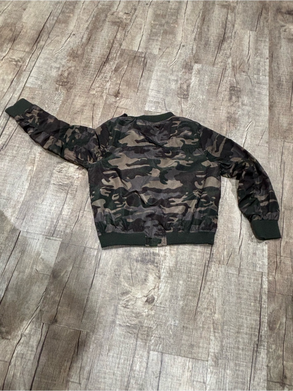 Women’s Green Camo Bomber Jacket with Red Zipper Size Medium - Picture 2 of 12